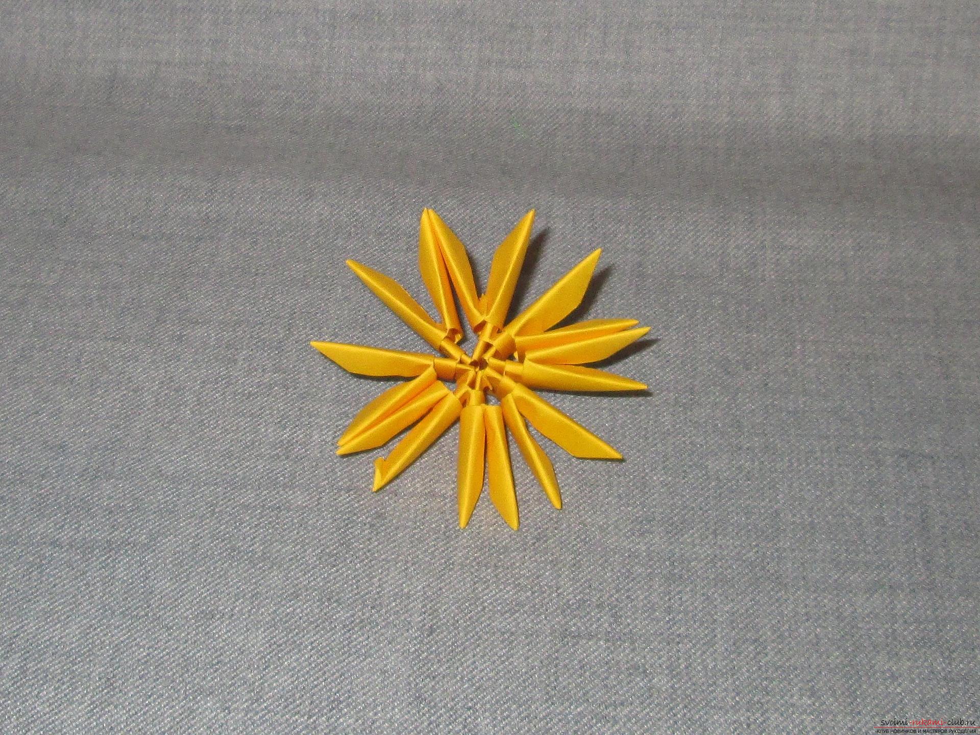 Модульное оригами ваза с цветами станет отличным подарком на 8 Марта, сделанным своими руками.. Фото №11